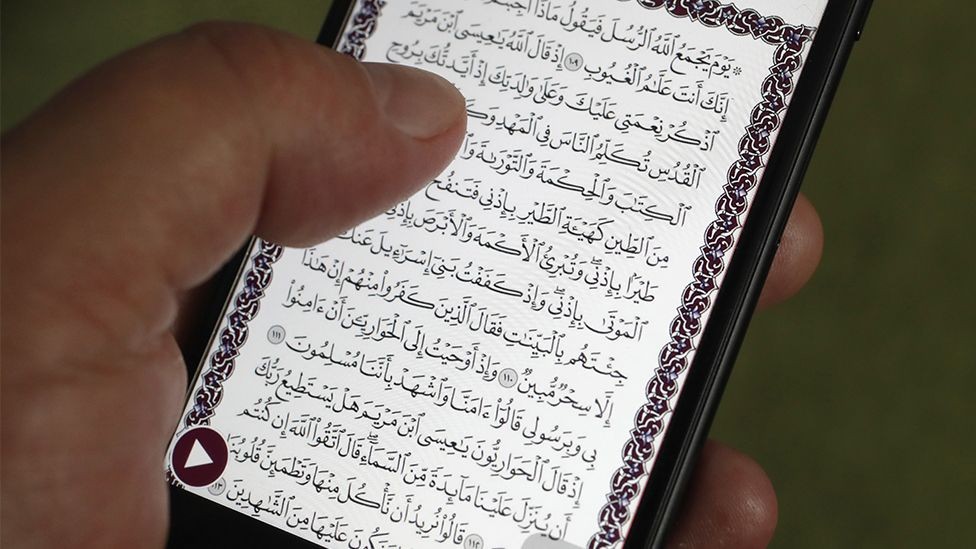 Apple takes down Quran app in China